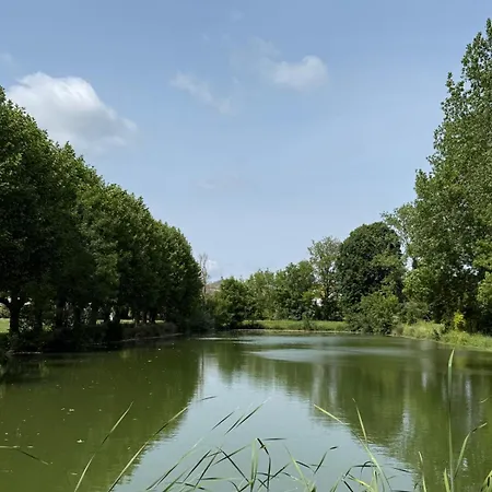 بيت للعطل Les Du A Surgeres